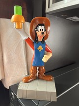 2004 McDonald&#39;s Happy Meal 3 Musketeers Goofy Figure with Drawer - $25.90