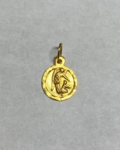 10 Karat Yellow Gold Guardian Angel &quot;Angel de la Guardia&quot; 8mm Baby Medal - $684.57 MXN
