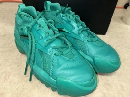 Reebok Women Cardi B Club C v2 Sneaker Emerald Size 8 US GY7213 - £31.13 GBP