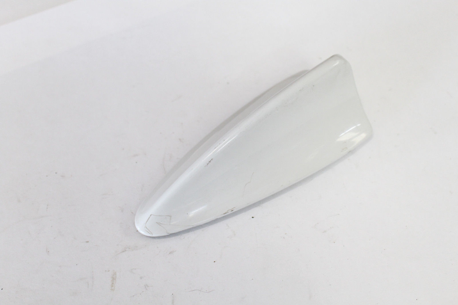 2004-2010 BMW E60 528 SHARK FIN ANTENNA HOUSING ASSEMBLY K4860 - $42.99