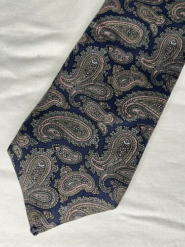 Vintage Oak Hall Memphis Tie Blue Pink Paisley Silk - $10.00