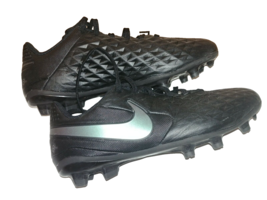 Nike Tiempo AT5732-010 size 5 youth - $24.99