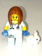 LEGO Series 17 Veterinarian Minifigure (71018)  Retired Collectible C0359 - £6.10 GBP