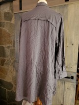 Women&#39;s JustFab Size 3X Gray Long Sleeve Button Up Collared Shirt - $29.95