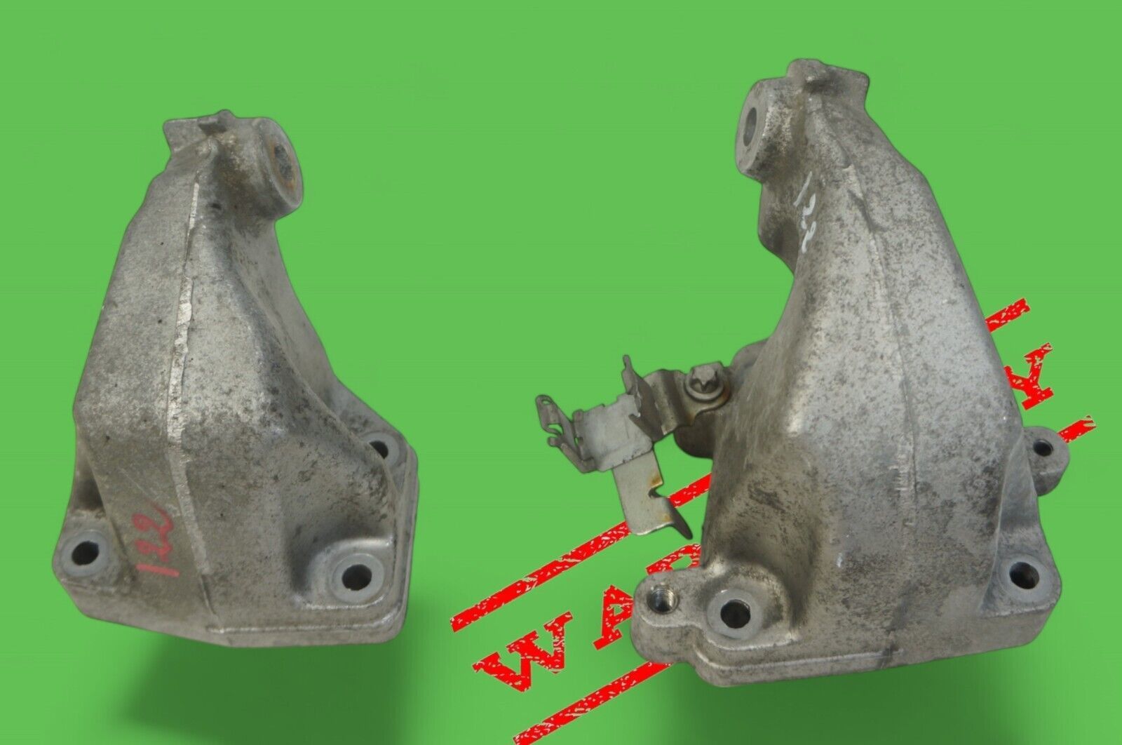 07-2011 mercedes OM642 ml320 ml350 gl320 engine motor mount bracket pair 2 - $105.00