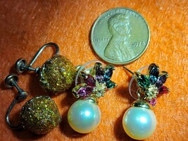 Fashion Earing Group.C.1960/1990. - $18.00