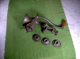 Vintage Universal #3 Food Meat Grinder Chopper Hand Crank - 3 Extra Blades Rare - £39.31 GBP