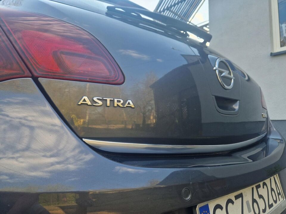 OPEL ASTRA J HB - Martig chrome strip for tailgate trim chrome