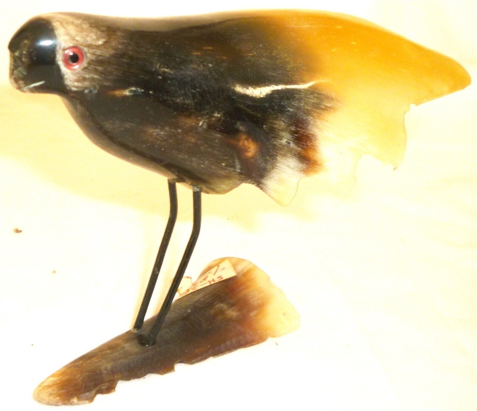 BEAUTIFUL HORN CARVING FIGURINE BIRD 65 - $4.00
