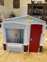 Barbie Totally Real Fold- Up Doll House Sounds Mattel 2005 - $39.55