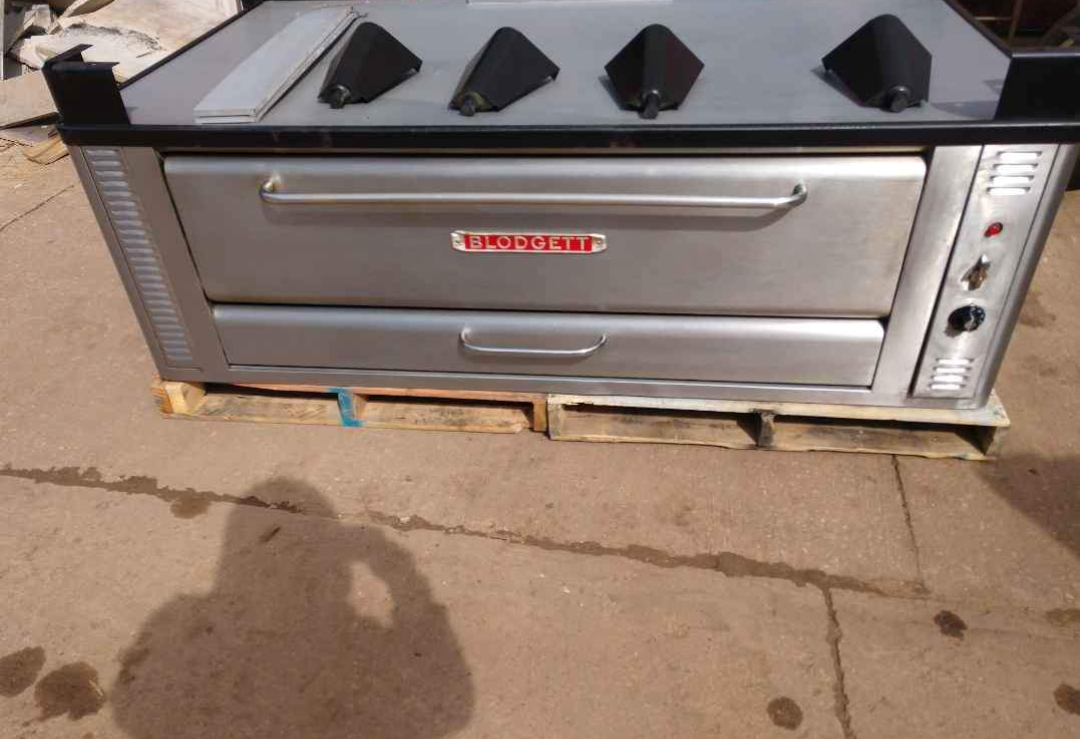 2 BLODGETT 1060 HIGH BTU 120K NATURAL DECK GAS DOUBLE PIZZA OVEN WITH  NEW STONE Item image 13