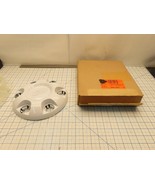 Ford KK4Z-1130-H Wheel Cover Center Hub Cap White - $68.57 CAD