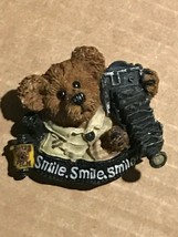 Estate Resin Brown Teddy Bear Photographer W Antique Camera Smile Pin Brooch – - £8.92 GBP