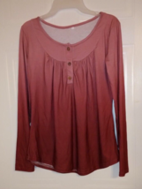 Woman&#39;s Burgandy Casual Long Sleeve Top - 3 Buttons - Size: M - £7.61 GBP