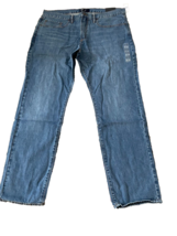 Men&#39;s Gap Slim Fit, Straight Leg, Medium Wash Jeans Size 38x32 NWT - £21.82 GBP