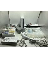 Nintendo Wii System Console Motion Bundle with Games &amp; Accessories - $1,834.47 MXN