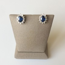 Women&#39;s Halo Earrings 18k White Gold Natural White Diamonds Oval Blue Sapphires - £2,153.00 GBP