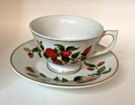 TELEFLORA Vintage Strawberry Teacup &amp; Saucer With Display Stand  - $13.14