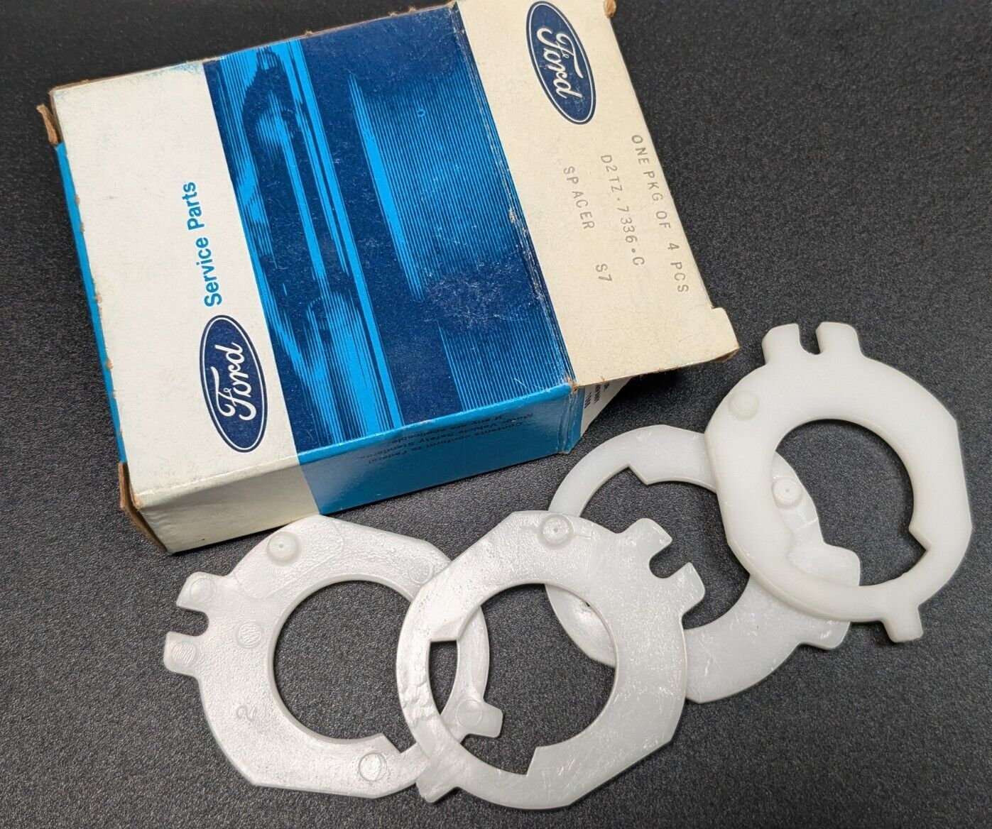 Box of 4 OEM NOS Ford D2TZ-7336-C Column Shift Shifter Lever Plastic Spa... - $22.76