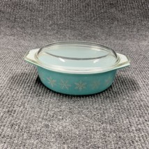 Vintage PYREX 1.5 Qt Blue White Snowflake Casserole Dish 043 with Lid 943-C - $60.16