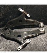 For Toyota Left And Right Control Arm 48068-0E050 &amp; 48068-0E050 - $243.24 CAD