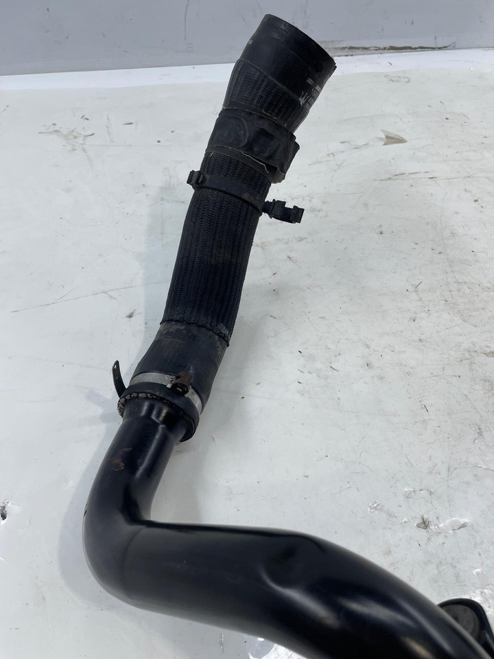 2014-2017 Maserati Quattroporte Turbo To Intercooler Pipe Hose RH OEM 670003621 Item image 7