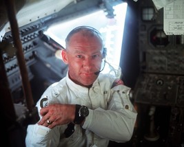 NASA Apollo 11 Astronaut Buzz Aldrin inside the Lunar Module New 8x10 Photo - £7.04 GBP