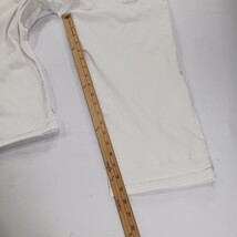 Women's White Denim Mid-Rise Cropped Jeans Measured Size (32×20) image 7