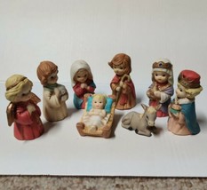 Vtg (8 Pc) Nativity Scene Mary Joseph Angel King Baby Jesus Ceramic 3.5&quot; Figures - £14.49 GBP