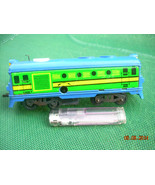 VINTAGE SOVIET RUSSIAN USSR 1970 LOCOMOTIVE WIND UP TOY NO KEY WORKING 1970 - $282.06 MXN