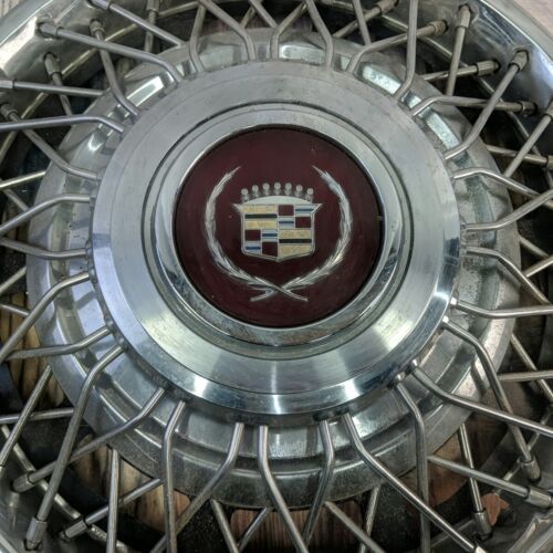 1985-1987 Cadillac DeVille Wire Spoke 14 in Hubcap Wheel Cover with Red ... - $35.07