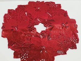 NEW Christmas Red Poinsettia Vinyl Placemats Tabletop Decor Set of 4 - $24.74