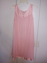 Vtg. Vanity Fair Ladies Sleeveless Short Pink Nylon NIGHTIE-M-WORN ONCE-NICE - £13.98 GBP