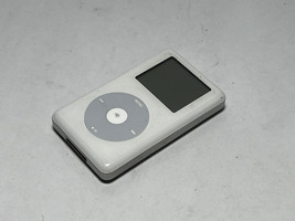 Apple iPod Classic 4th Generation MP102 20GB White - WON'T POWER ON - $23.75