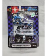 2004 Muscle Machines Police Dept &#39;40 Ford Sedan Delivery 1:64 Diecast Car - $338.51 MXN