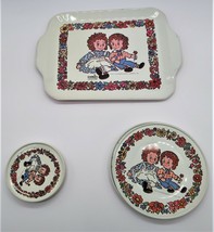 1971 Bobbs-Merrill Raggedy Ann &amp; Andy Tin Tray Saucers &amp; Plates Chein Playthings - £39.96 GBP