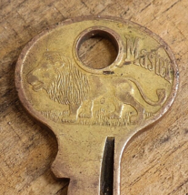 Vtg Master Lock A790 Key Lion Logo Milwaukee USA Nice Patina - $8.91