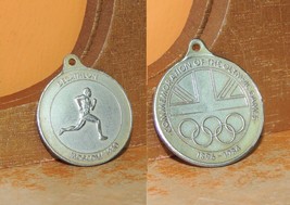 Pendant Commemoration of the Olympic Games 1896 1984 Decathalon Moscow 1984 - $184.34 MXN