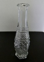 Anchor Hocking Wexford Bud Vase Scalloped Top Diamond Designs - £11.86 GBP