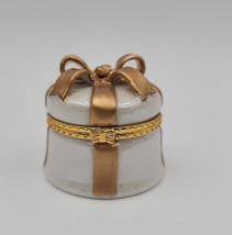 Gray Iridescent With Gold Ribbon Present Porcelain Hinged Trinket Ring Box - £10.89 GBP