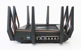 ASUS ROG Rapture GT-AX11000 Tri-Band Wi-Fi Gaming Router image 5
