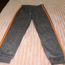 Star Wars Sweat Pants Gray/ Orange (Size 4T) New With Tags - $8.90