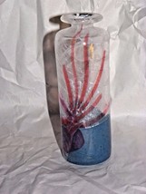 Ocean Bottom Colorful Art Glass  Bud Vase Unsigned 6&quot; - £6.29 GBP