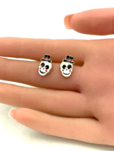 Halloween Spooky Skull Stud Earrings White Gold - £7.43 GBP