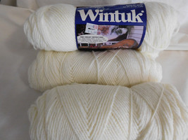 Caron Wintuk Off White lot of 4 dye Lot 777417912 - $15.99