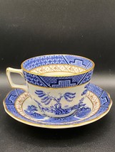 Royal Doulton Teacup &amp; Saucer Old Blue Willow bone china,  gold rim &amp; lattice UK - £15.90 GBP