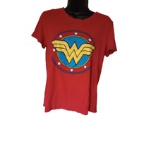 Wonder Woman Woman&#39;s Size Large T-Shirt - £7.46 GBP