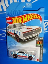 Hot Wheels 2021 HW Dream Garage Series #110 &#39;67 Camaro White WORLDWIDE - £2.21 GBP