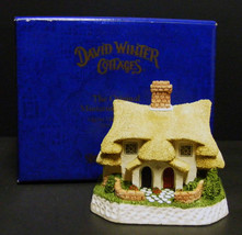 FRIENDSHIP COTTAGE - a David Winter Cottage from the Collector&#39;s Guild ©... - £39.50 GBP
