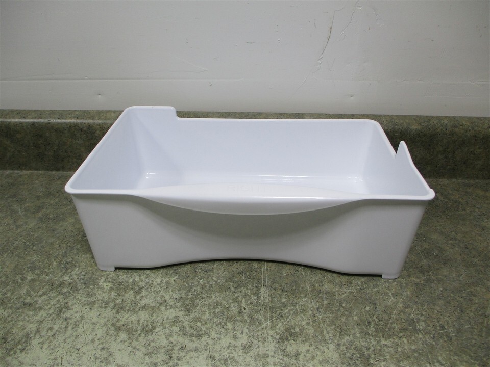 LG REFRIGERATOR ICE BIN PART # MJS62591802 - $40.00